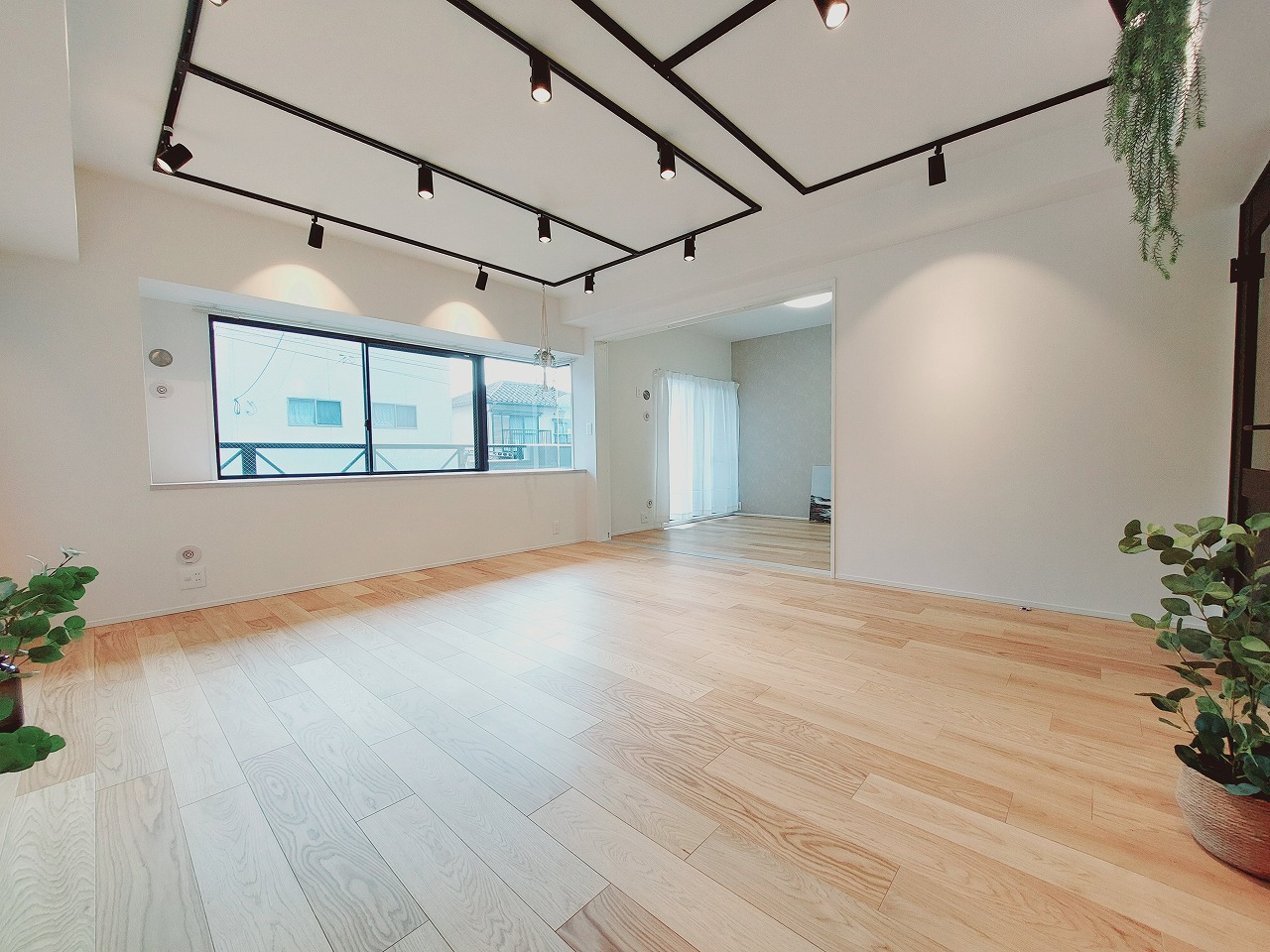 リビングダイニング